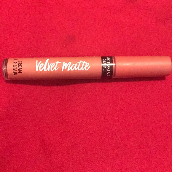Matte lipstick (never used before) - Picture 1 of 2